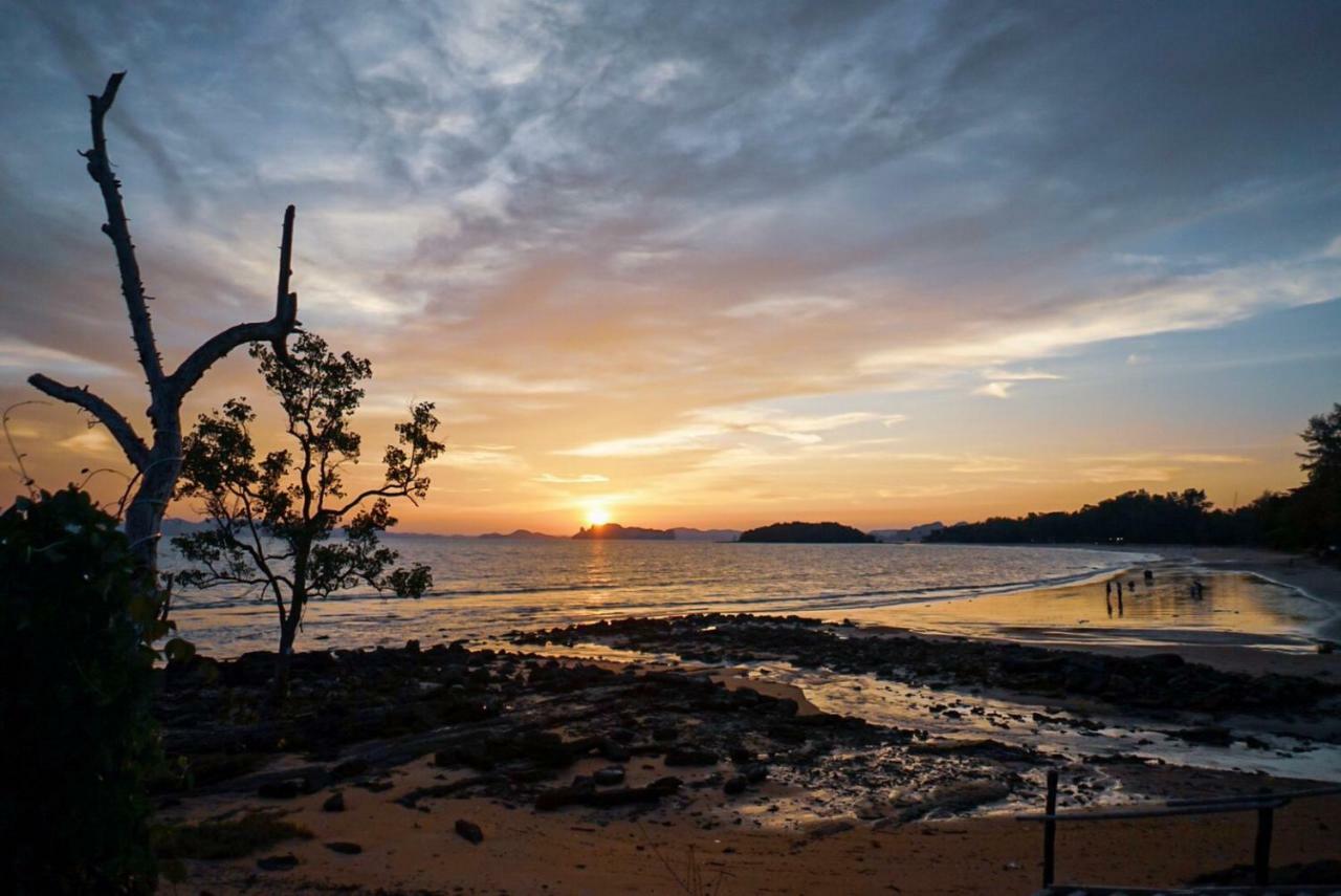 بيت شباب خونشويك مويتاي ثاي Ao Nang المظهر الخارجي الصورة